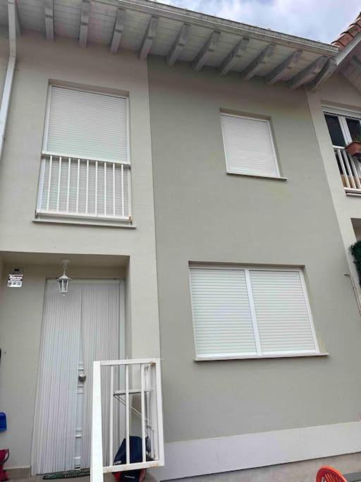 Casa En La Montana Con Piscina De Temporada Villa Arredondo Kültér fotó