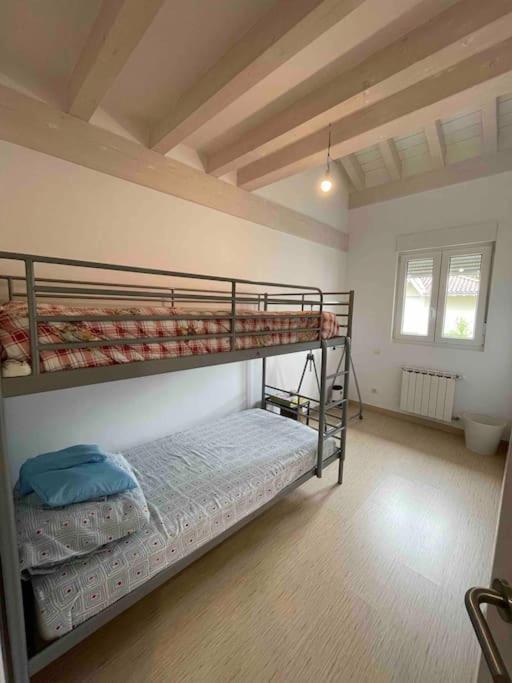 Casa En La Montana Con Piscina De Temporada Villa Arredondo Kültér fotó