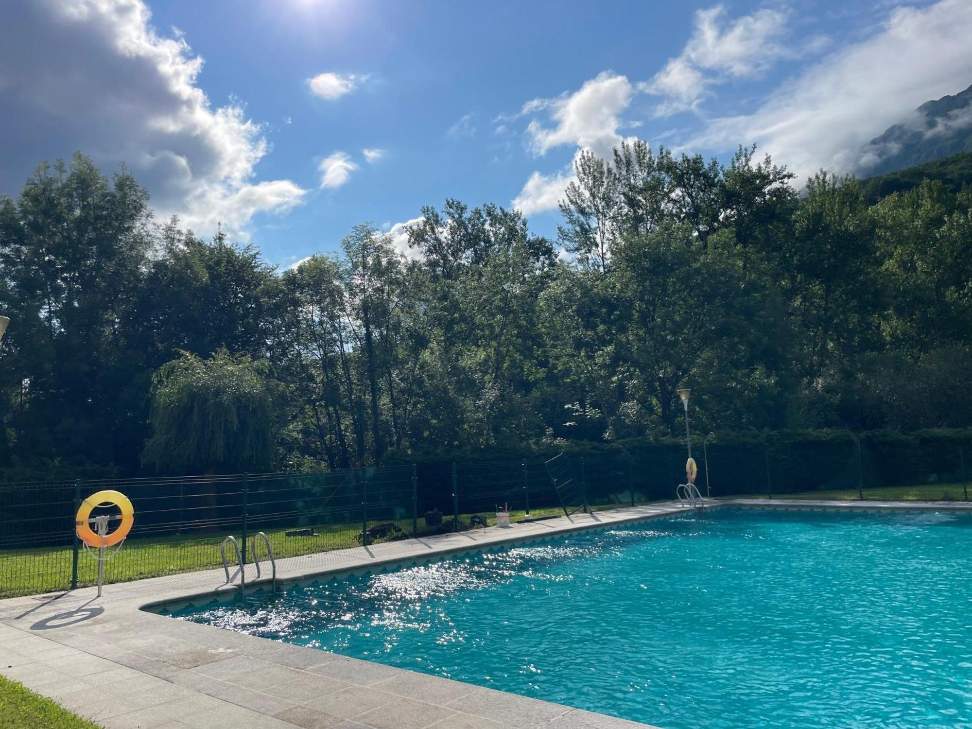 Casa En La Montana Con Piscina De Temporada Villa Arredondo Kültér fotó